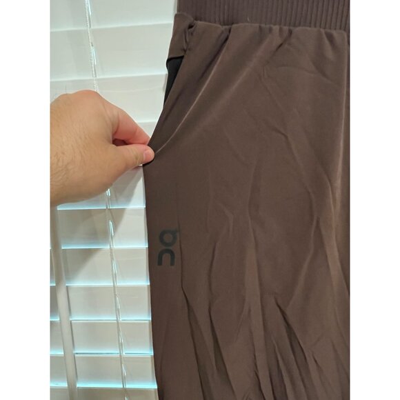 On Cloud Movement Running Sweatpants - Size XL - Picture 2 of 5